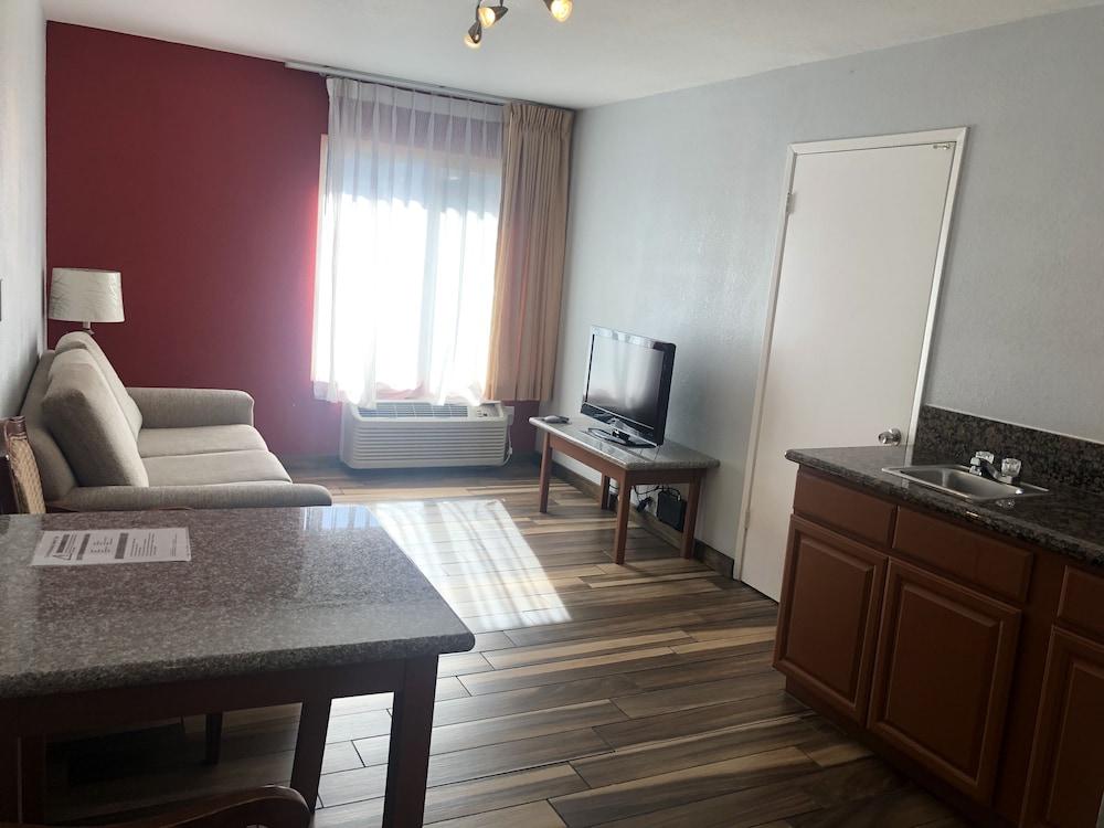 Ramada By Wyndham Near Seaworld / Mission Beach サンディエゴ エクステリア 写真