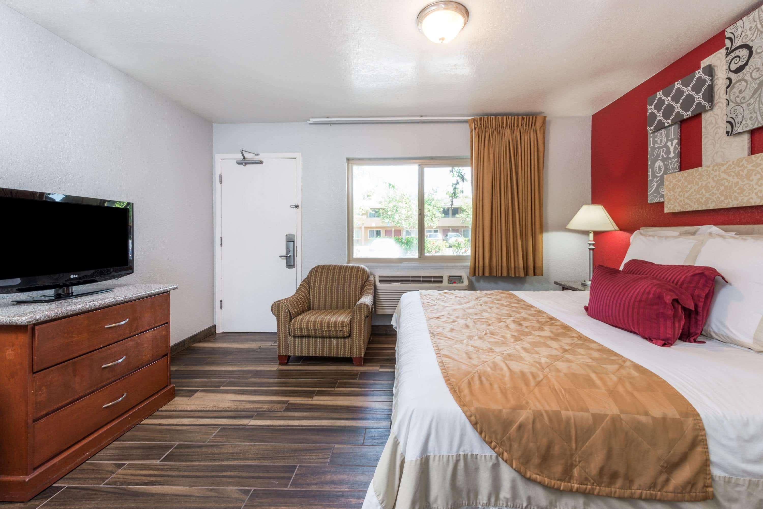 Ramada By Wyndham Near Seaworld / Mission Beach サンディエゴ エクステリア 写真